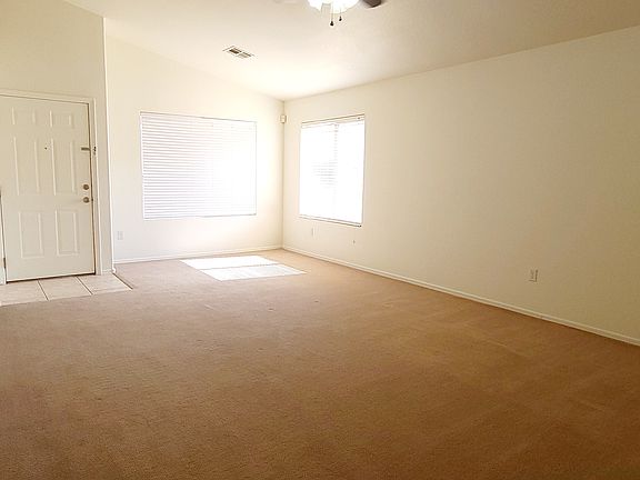 4th image of 909 E Monona Dr