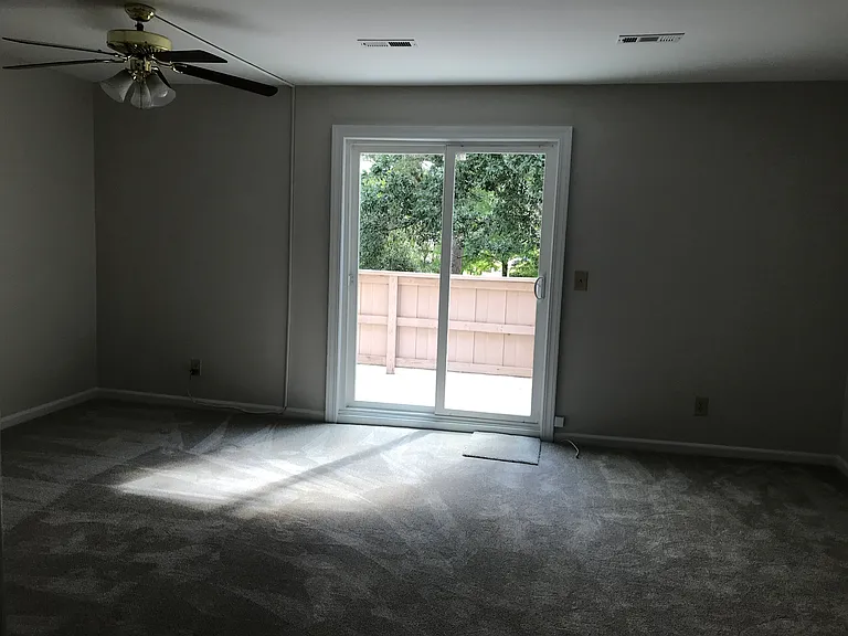 904 Ventura Pl — Photo 8