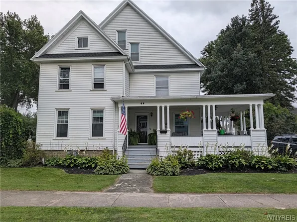 44 Genesee St, Warsaw, NY 14569
