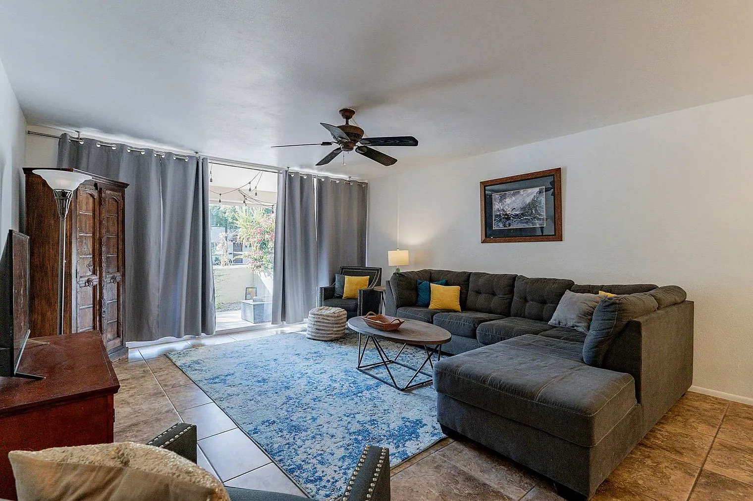 2 bed, 2.0 bath, 1044 sqft, $3,787 — Photo 4