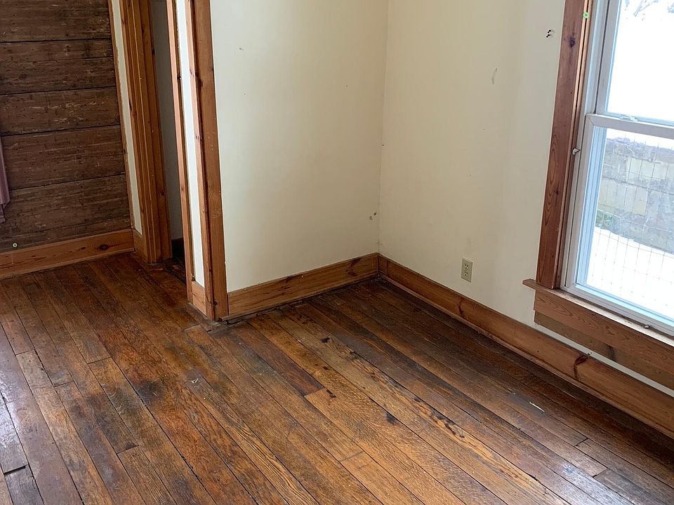 2nd image of 8260 Depot St #B