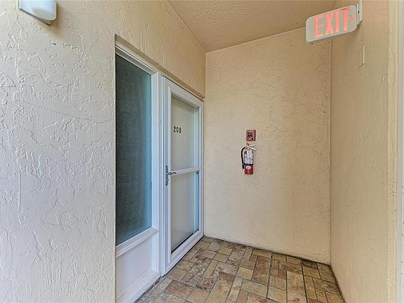 4th image of 8625 MIDNIGHT PASS ROAD #208B