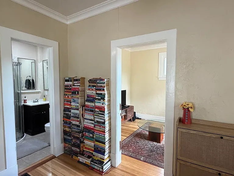 516 E Dale St — Photo 3