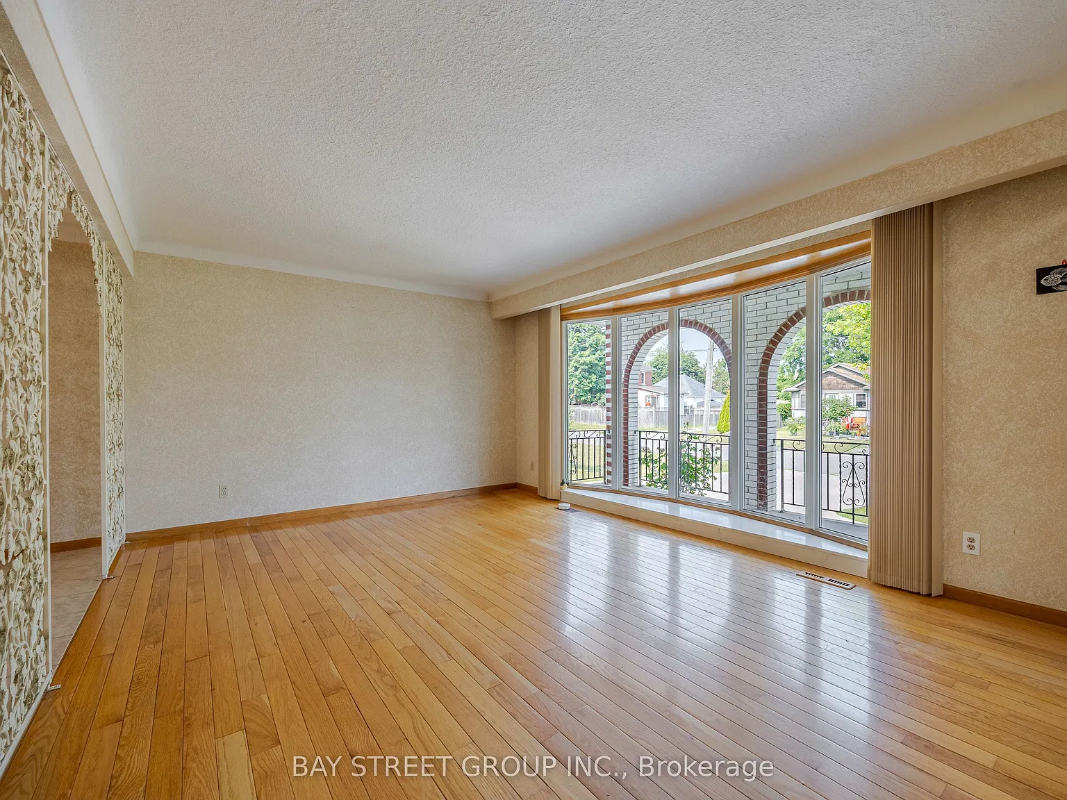 3 bed, $2,250 — Photo 3