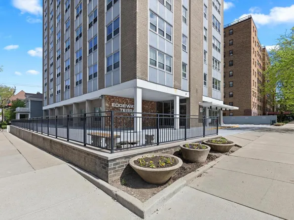 1707 N Prospect AVENUE #16D, Milwaukee, WI 53202
