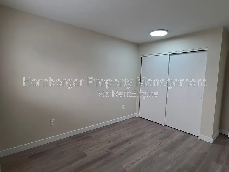 1924 N Crestline St #1 — Photo 8