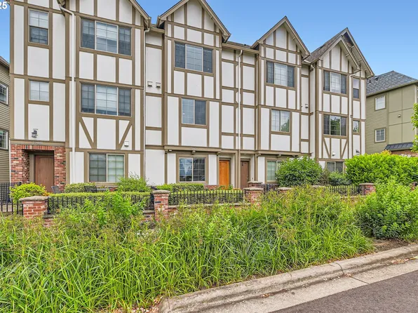 29079 SW Costa Cir W, Wilsonville, OR 97070