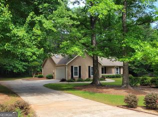 35 Holly Springs Rd, Sharpsburg, GA 30277