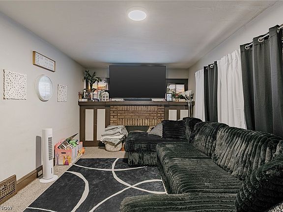 4th image of 3527 W 125th St