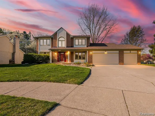 44468 Williams Dr, Novi, MI 48375