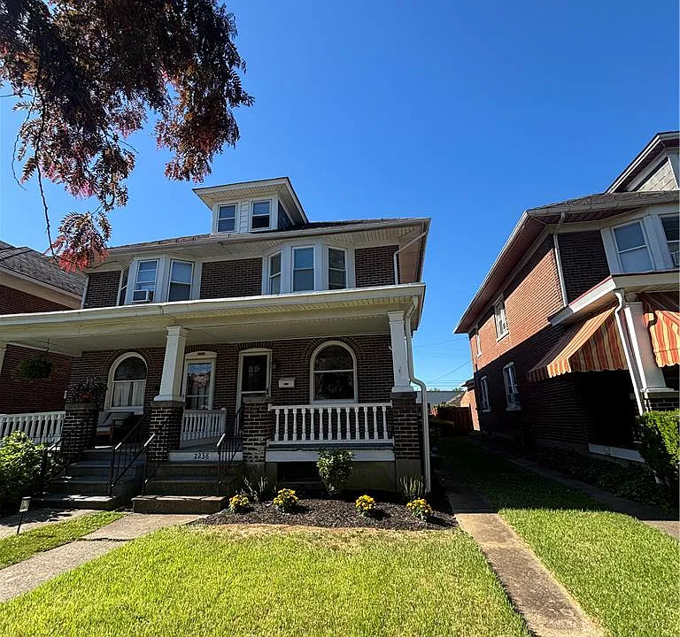 2238 Fairview Ave