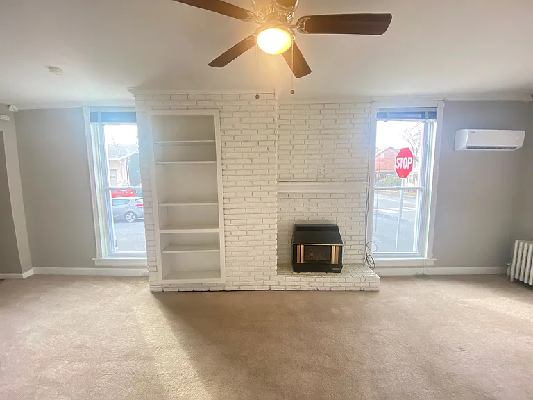 223 W Main St — Photo 3