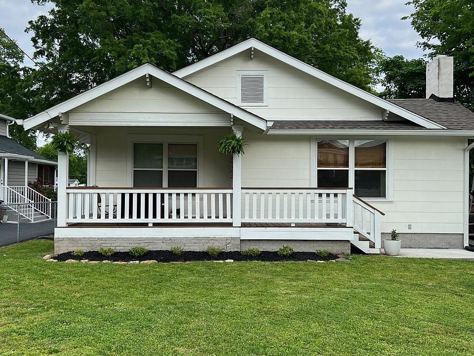 1st image of 16 Sequoia Dr