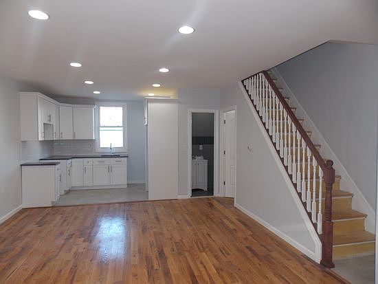 1st image of 11621 202nd St