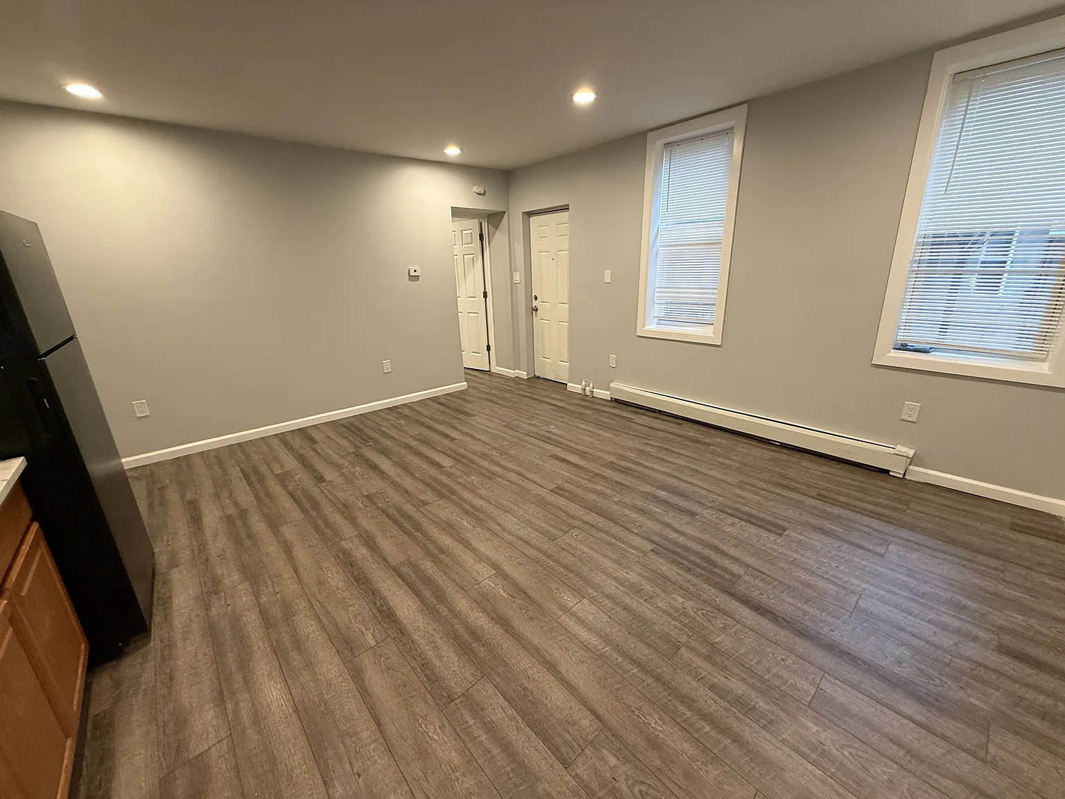 1230 Chestnut St - E — Photo 3