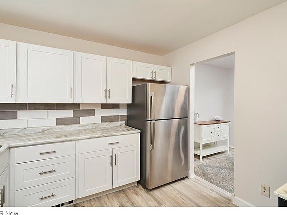 4th image of 5567 Candlewood Ct #263