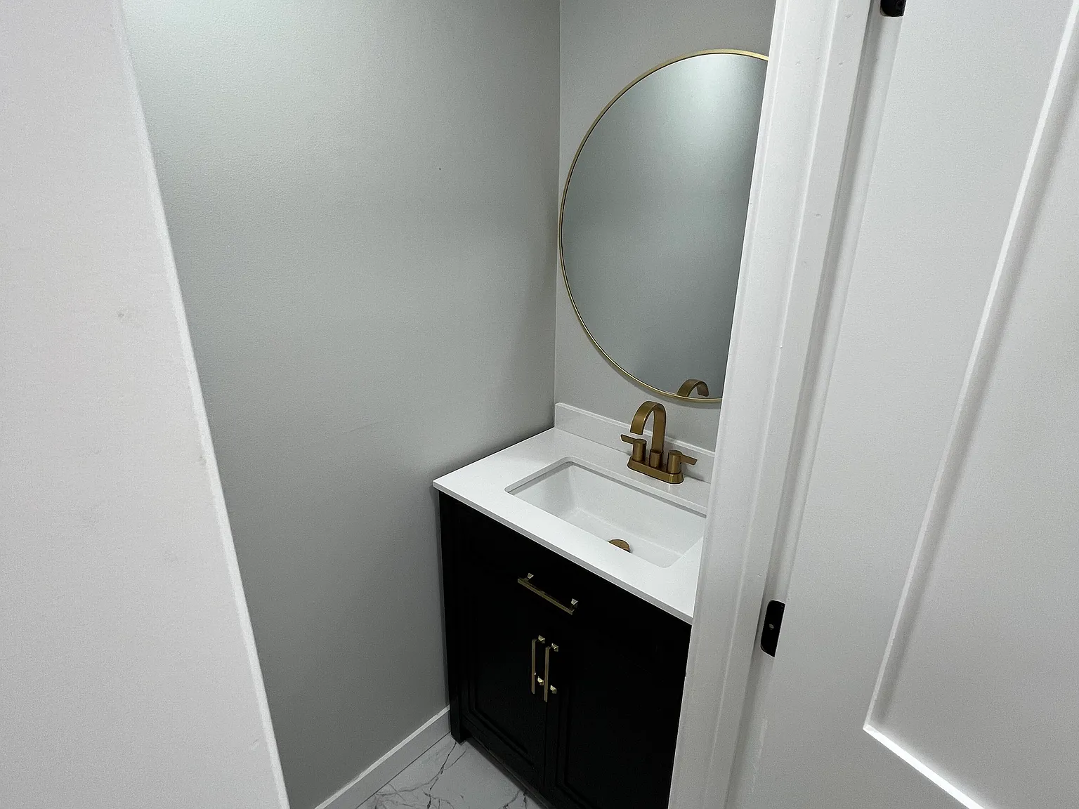 46930 Courtyard Sq — Photo 4