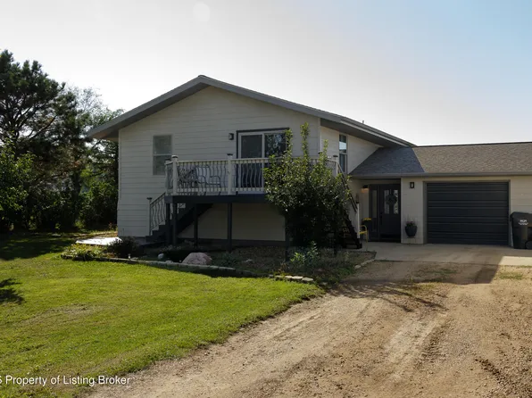 3145 111e Ave SW, Dickinson, ND 58601