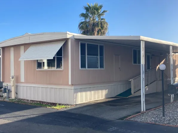 1724 Minnewawa Ave Space 199, Clovis, CA 93612