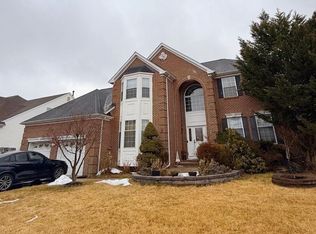 2 Carriage Ct, East Windsor, NJ 08520