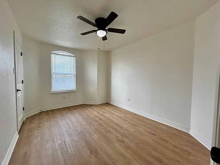 13724 Altamirano — Photo 30