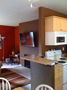 3rd image of 4075 Marlborough Ave Unit 8