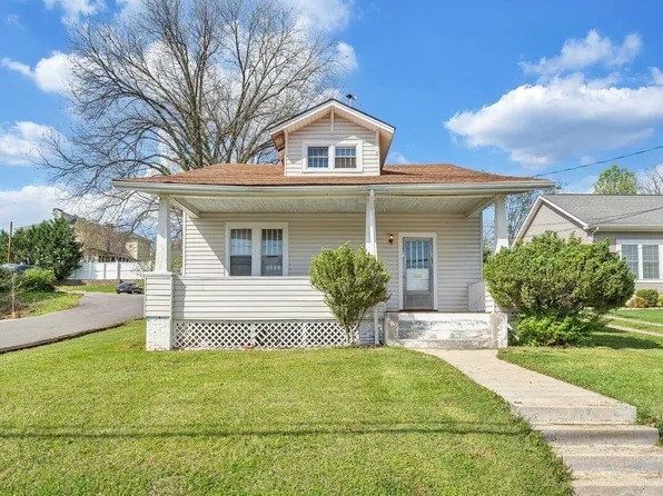 415 Lee St, Bedford, VA 24523