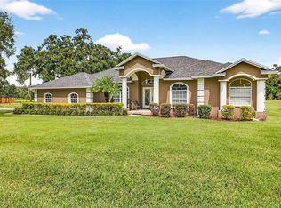 8518 W Knights Griffin Rd, Plant City, FL 33565