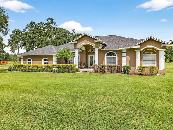8518 W Knights Griffin Rd, Plant City, FL 33565