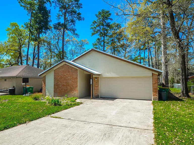 123 Cypress Ln — Photo 4
