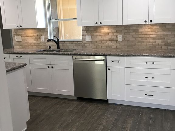 New cabinets, granite 