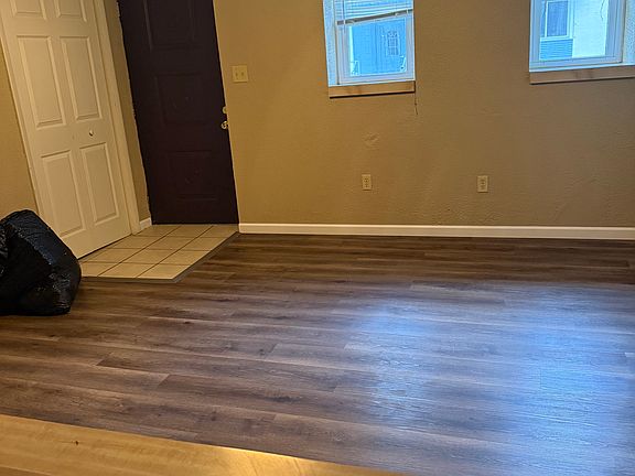 2nd image of 1119 Drey St #1