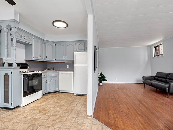 5th image of 63-46 Pleasantview St