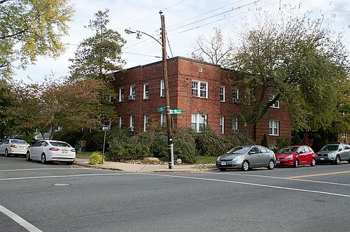 Luray Apartments Photo 1 Luray Apartments Photo 1