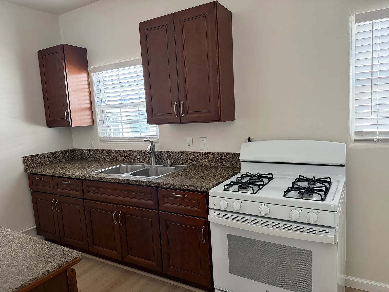 1 bed, 710 sqft, $2,095 — Photo 4
