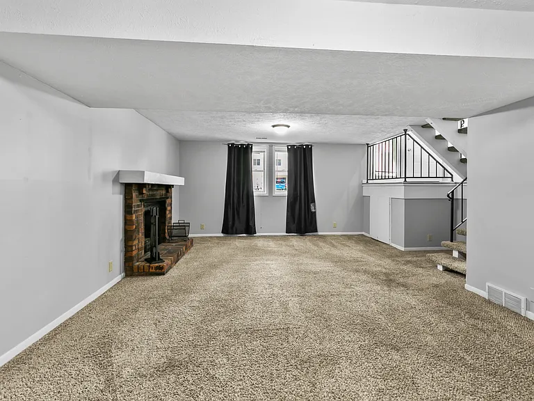 12728 Corby St — Photo 30