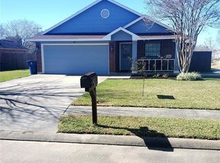 1171 Thomas Dr, Angleton, TX 77515