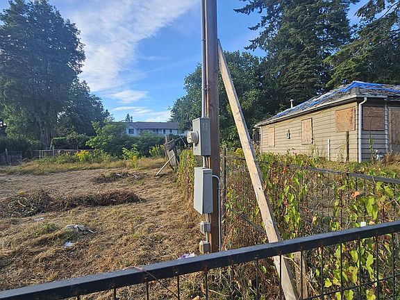 3rd image of 34033 Wavell Ln