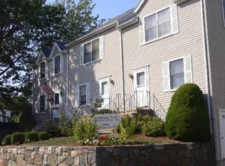 21 Richmond Pl #13, Stamford, CT 06902