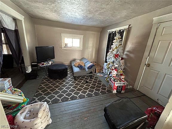 4th image of 3548 W 63rd St