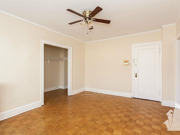 5th image of 711 W Belmont Ave #501C1