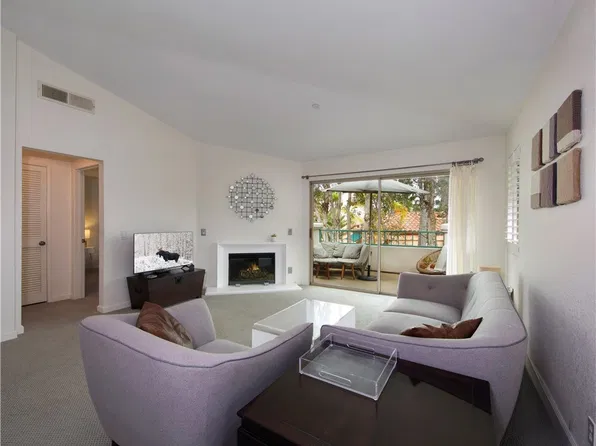 14 Villa Point Dr, Newport Beach, CA 92660