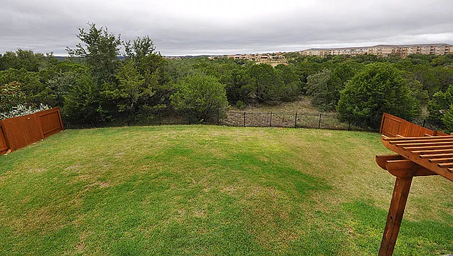 4 bed, 2.5 bath, 2734 sqft, $3,850 — Photo 3