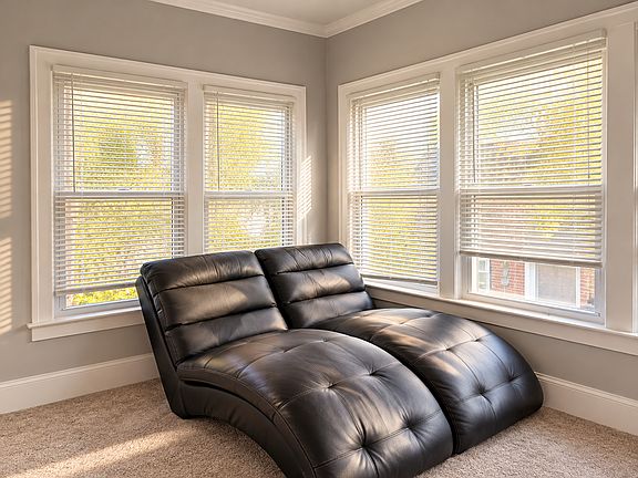4th image of 5055 Dailey St #2