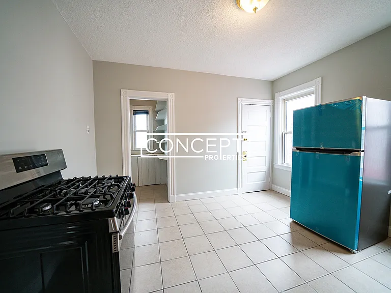 42 Sudan St #3 — Photo 1