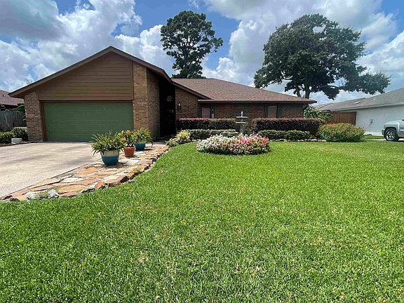 2nd image of 7621 Springmeadow Ln