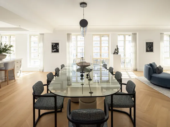 16 Fifth Avenue image 3 of 18