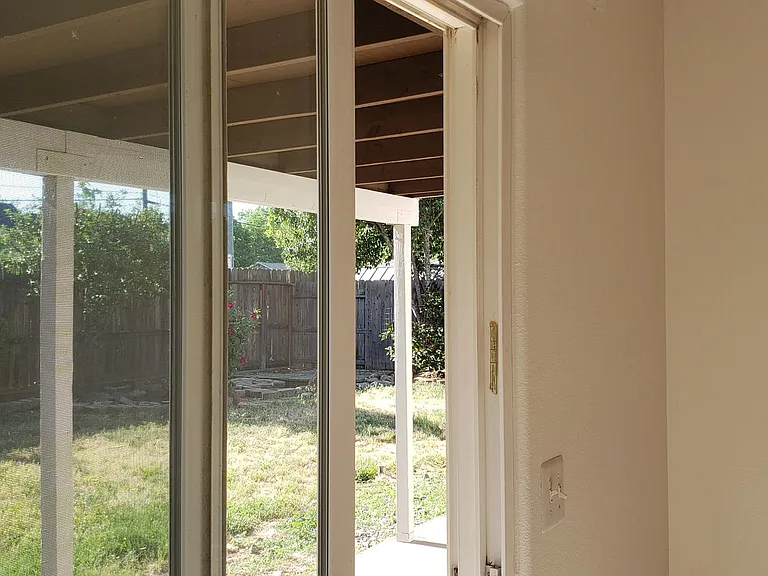 2876 Upland Dr — Photo 5