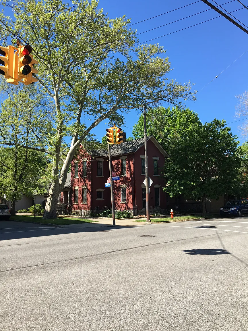 2924 Bridge Ave photo 1