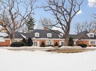 222 Firth Rd, Inverness, IL 60067